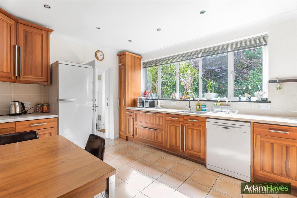 House in London - View 3