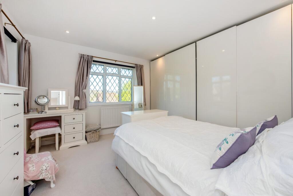 House in East Hampshire, Causeway, Petersfield - More