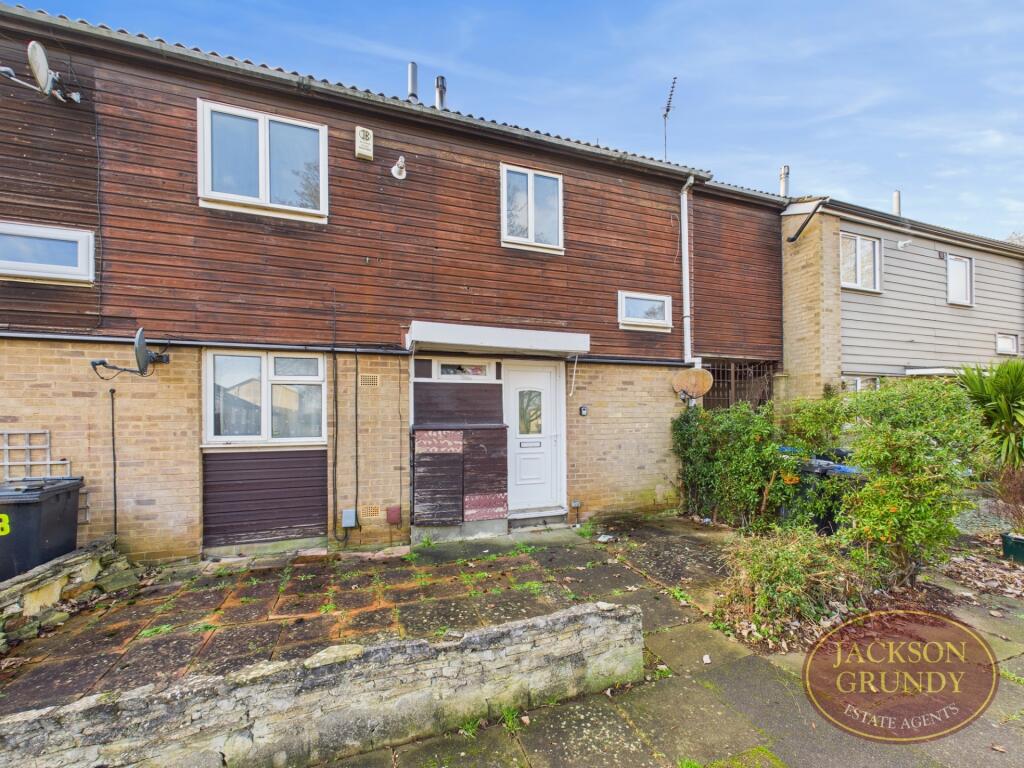 4-bed terraced on Great Holme Court, Thorplands, NN3 8AE, £230,000