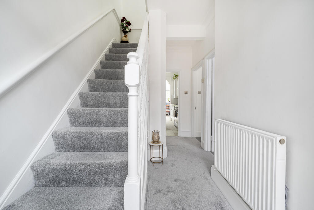 House in London - View 3