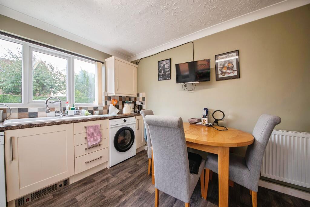 Crosslands, Donington, SPALDING photo 3
