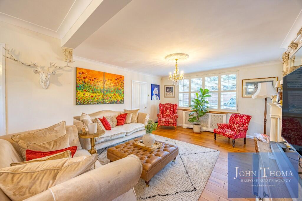 Lyndhurst Rise, Chigwell, Essex, IG7 photo 4