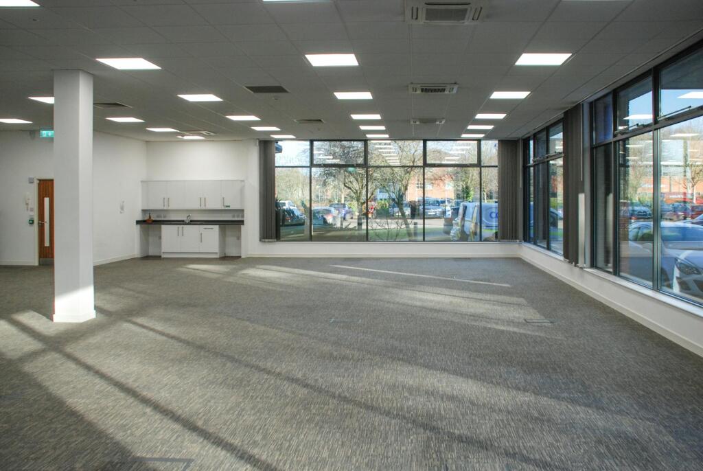 Office 1 4.jpg