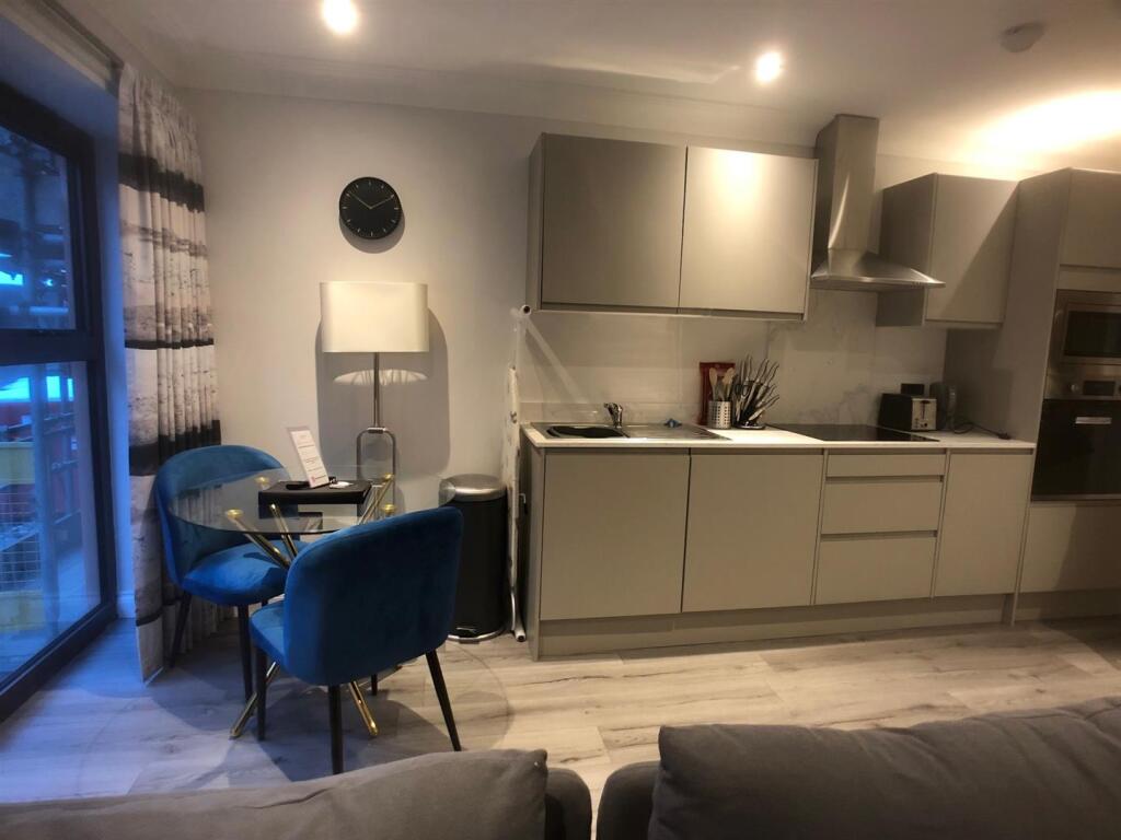 Apartment in Harrogate - View 2