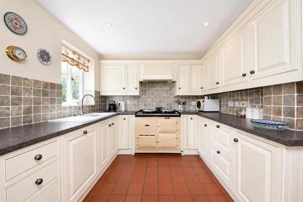 House in Reading - View 3