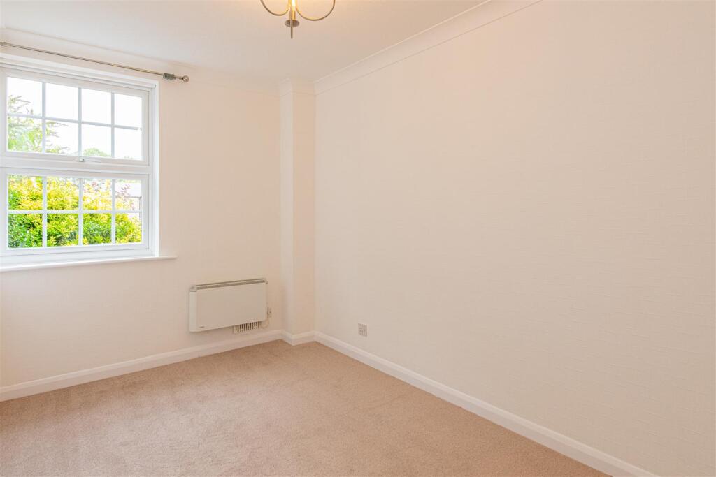 Apartment in Leicester - More