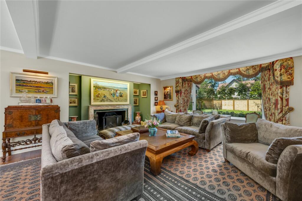 House in Woking, Surrey - View 4
