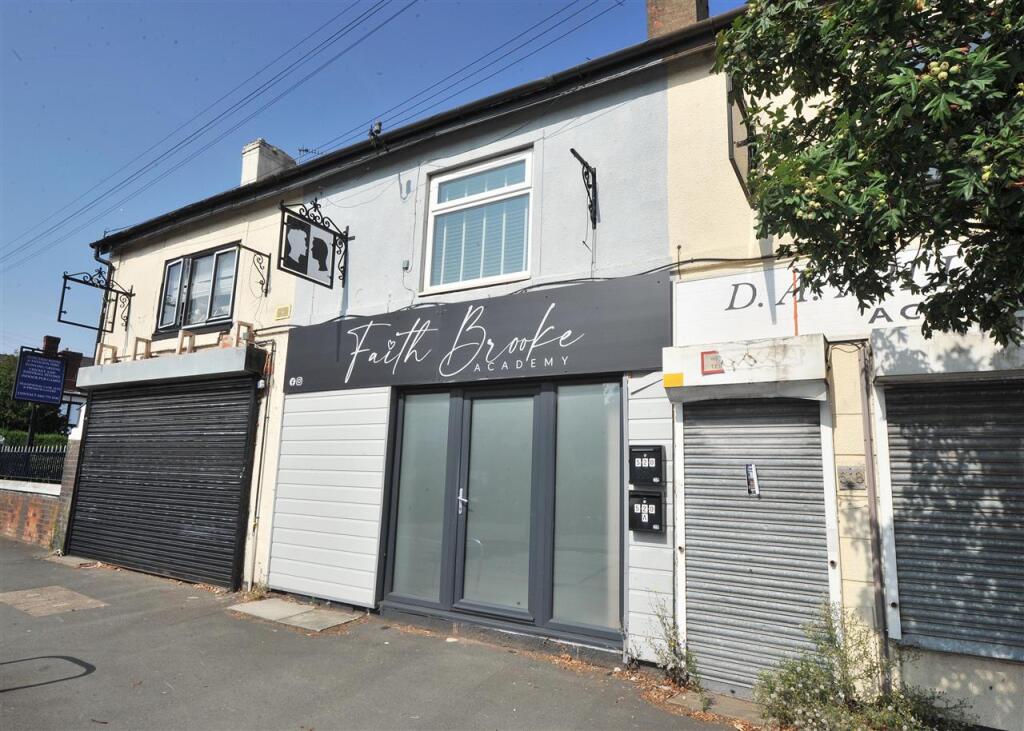 Main image of property: 520 Liverpool Road, Irlam M44 6AJ