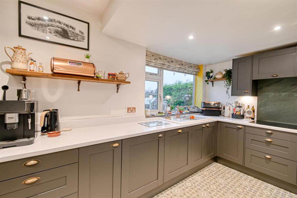 2 Grasmere Drive, Highley, Bridgnorth photo 2