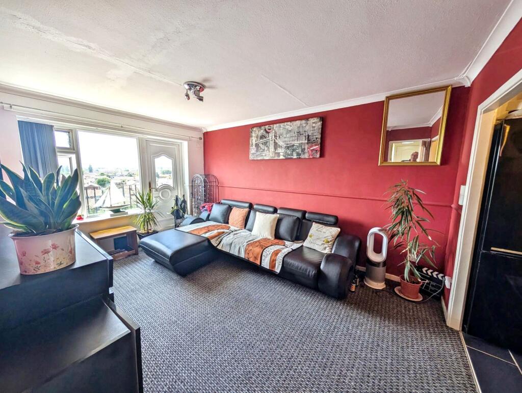 Gilpin House, Norton, Stockton-on-Tees, Durham, TS20 1HS photo 3