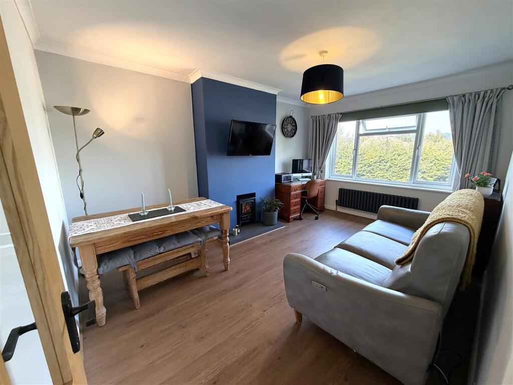 Wordsworth Road, Penenden Heath, Maidstone photo 2