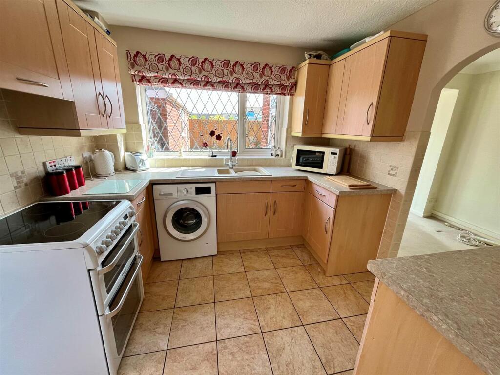 House in Hull - View 2