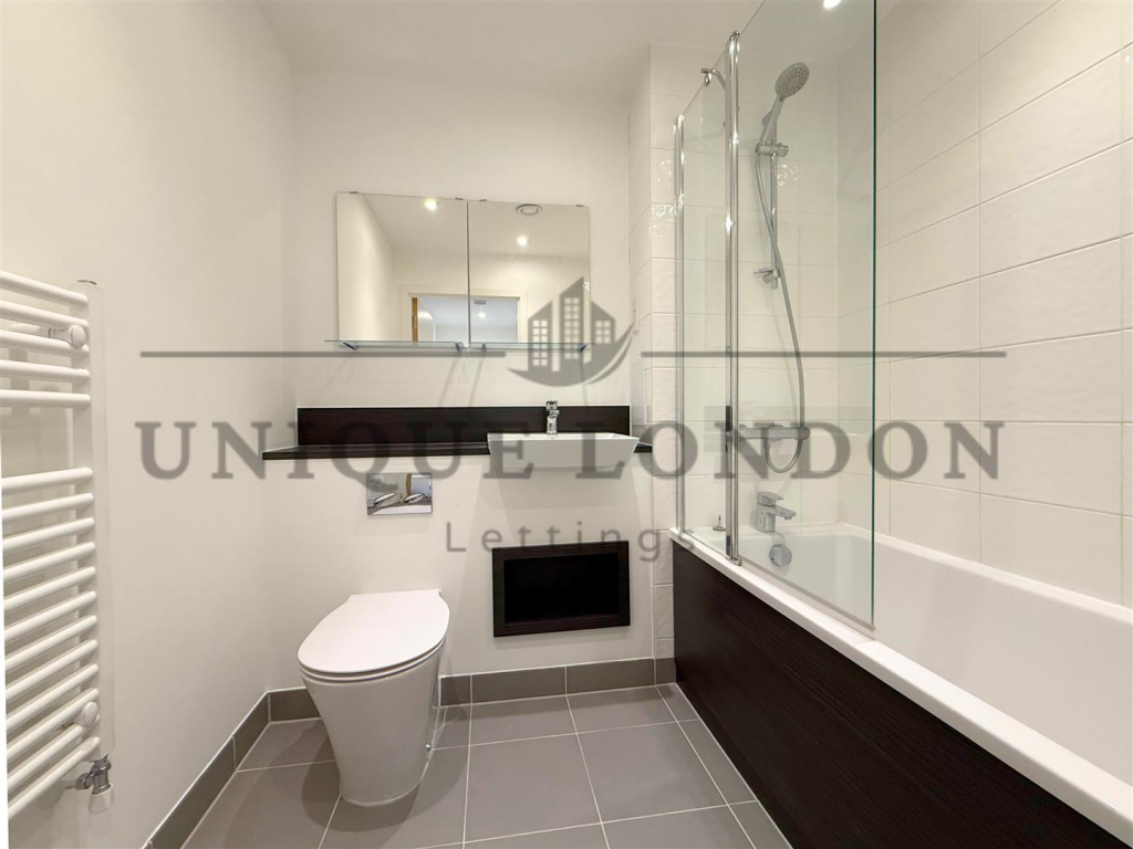 Apartment in London - View 5
