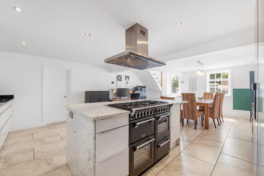 Main image of property: Coldharbour Lane, SW9
