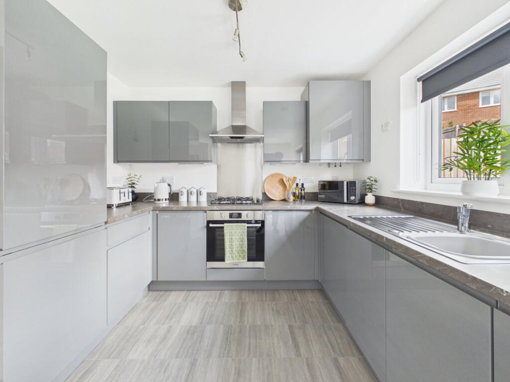 Saffron Rise, Lydney photo 4
