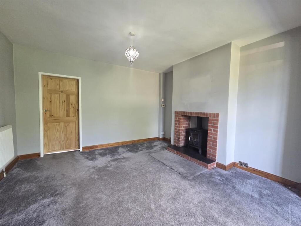 House in Ashfield, Sutton in Ashfield, Nottinghamshire - View 2