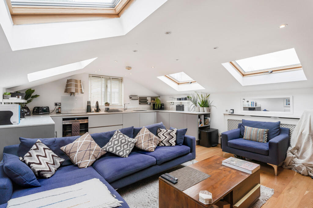 Apartment in London - View 5