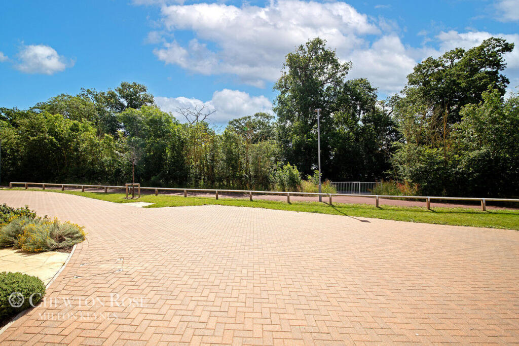 House in Milton Keynes, Eagle Farm, Wavendon - View 5
