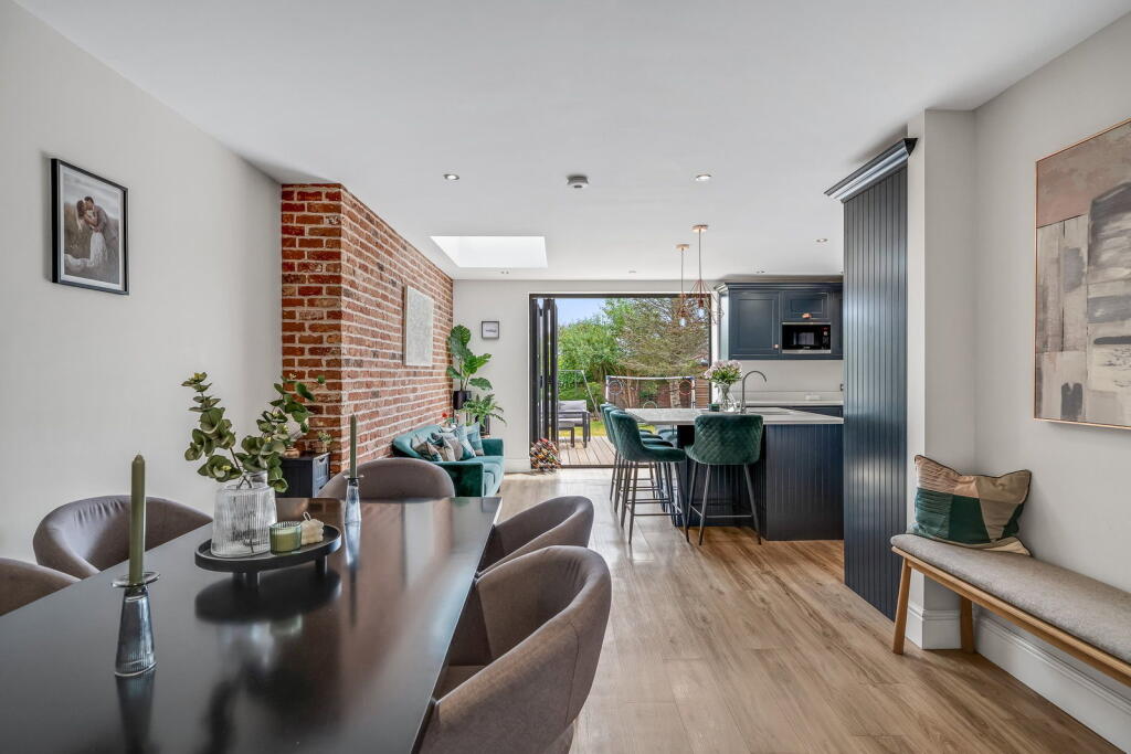 House in London - More