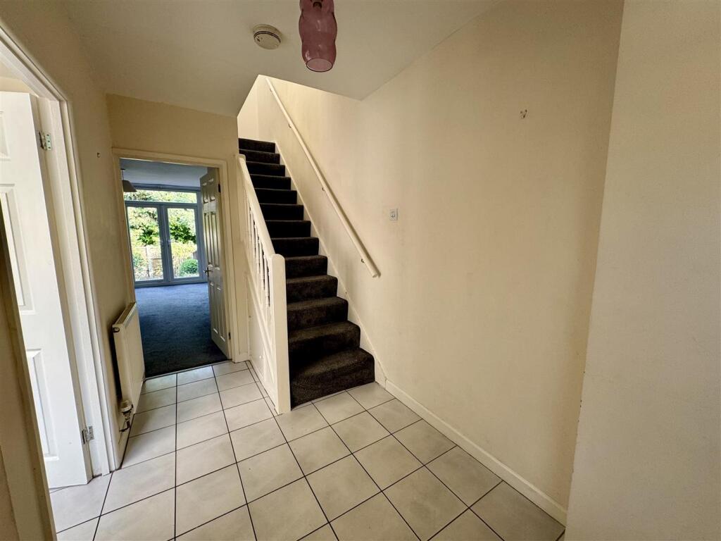 House in Bromsgrove, Hagley - View 4
