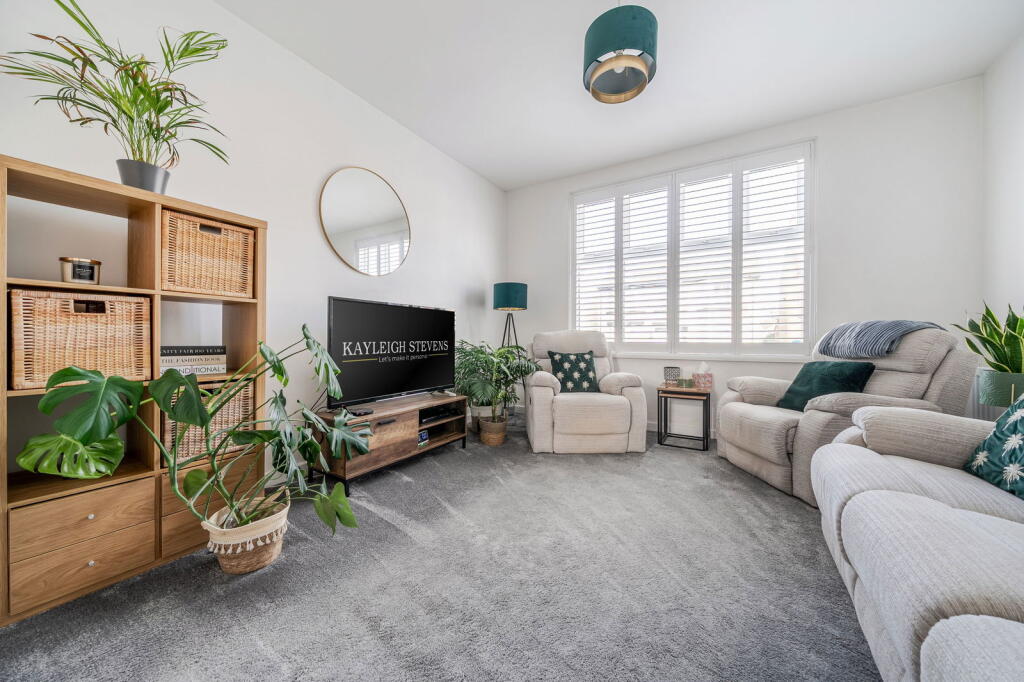 House in Gillingham, Hale - View 2