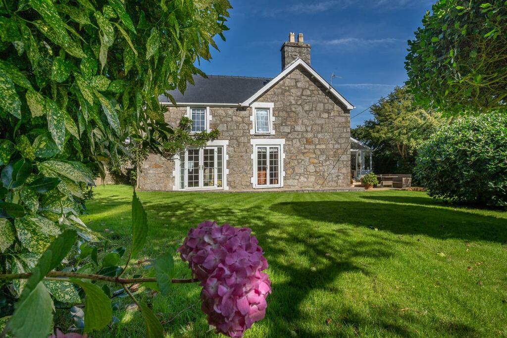 Main image of property: Benllech, Tyn-Y-Gongl