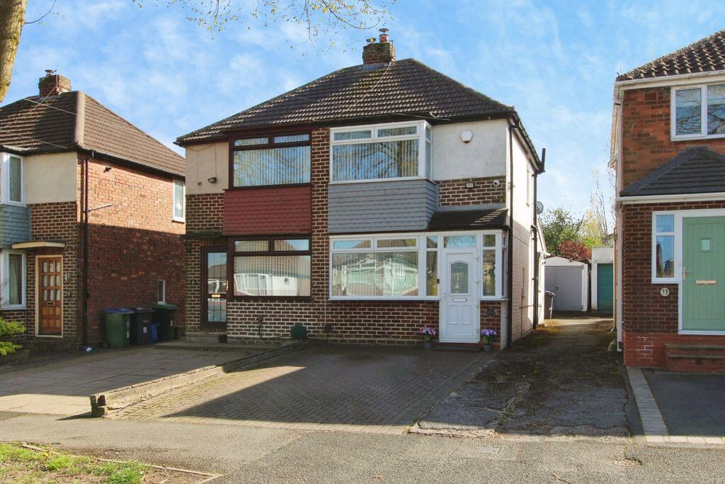 Main image of property: Lilac Avenue, Walsall, WS5 4JW