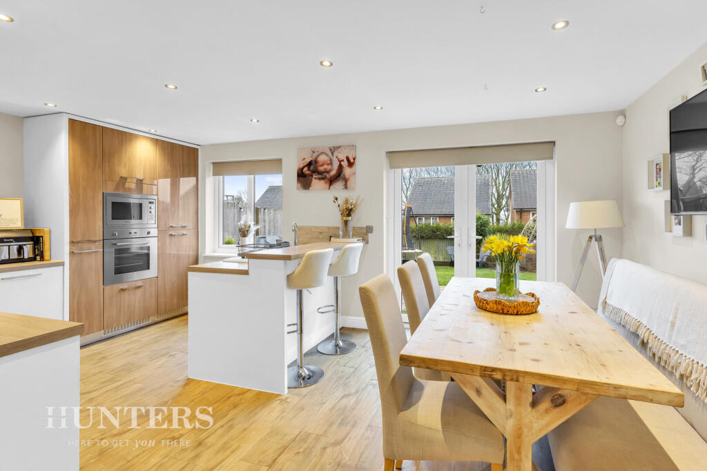 House in Rochdale, Hurstead - View 3