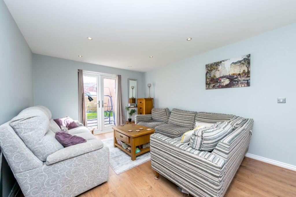 House in Leeds, New Forest, Middleton - More