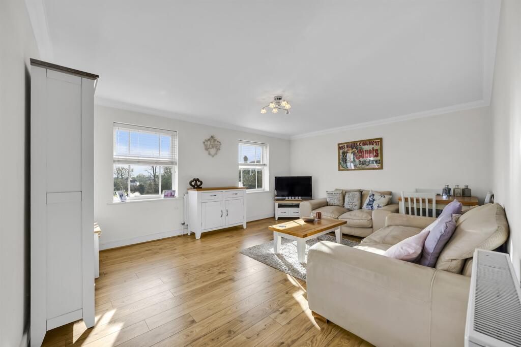 Walter Mead Close, Ongar, Essex CM5 photo 4