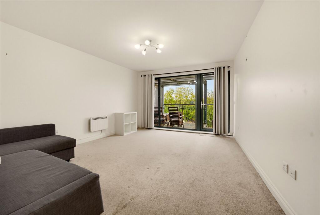 Samuels Crescent, Whitchurch, Cardiff, South Glamorgan, CF14 photo 4