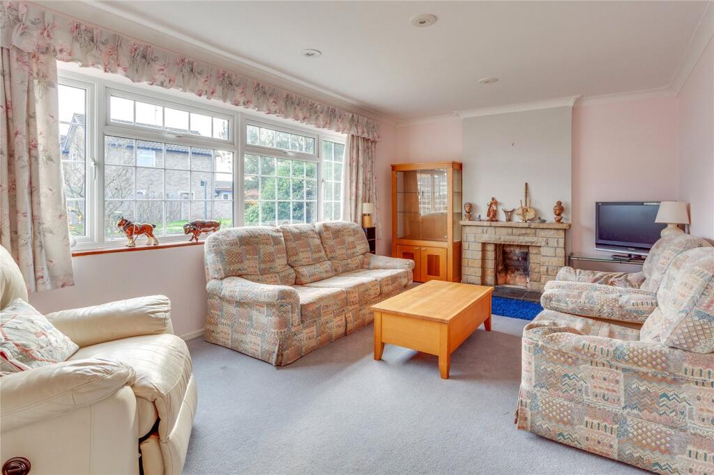 Winchcombe Road, Twyford, Berkshire, RG10 photo 3