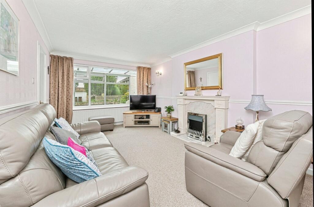 House in Wakefield - View 4