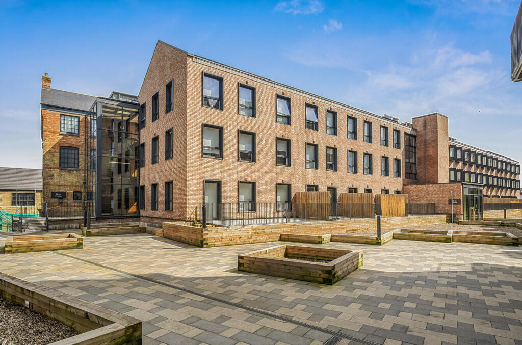 Main image of property: Leigh Street, High Wycombe, HP11