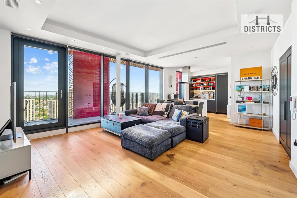 Main image of property: London City Island, E14