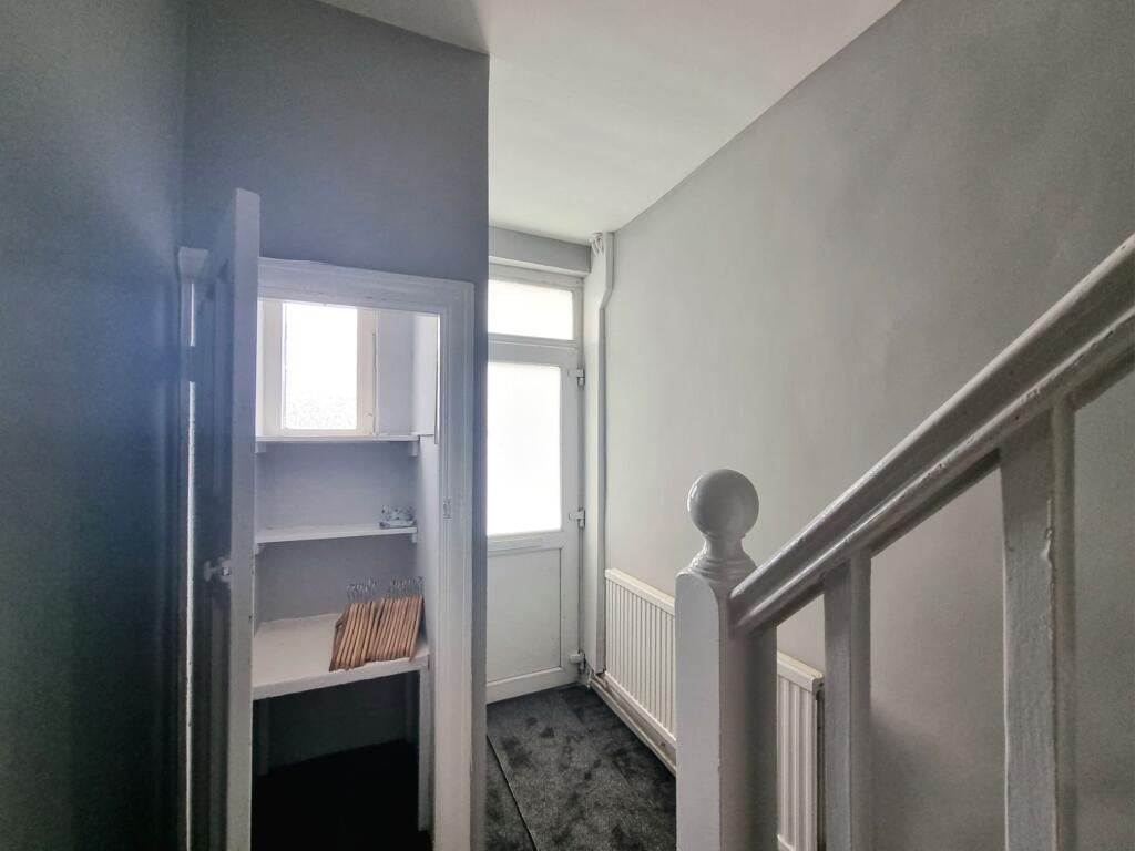 House in Bridgend, Hencastel - View 5