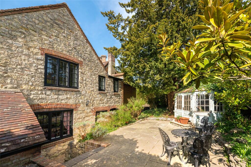 House in Whitchurch - View 4