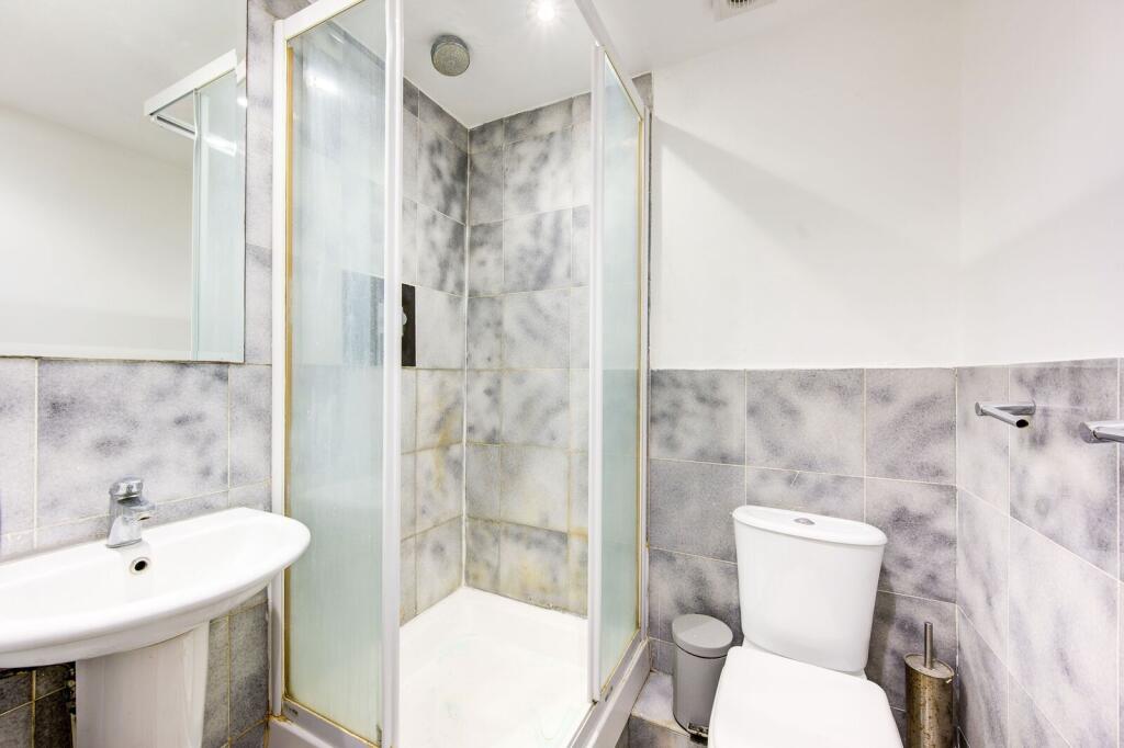 4 bedroom flat for rent