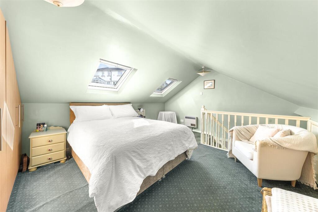 House in Leeds - View 5