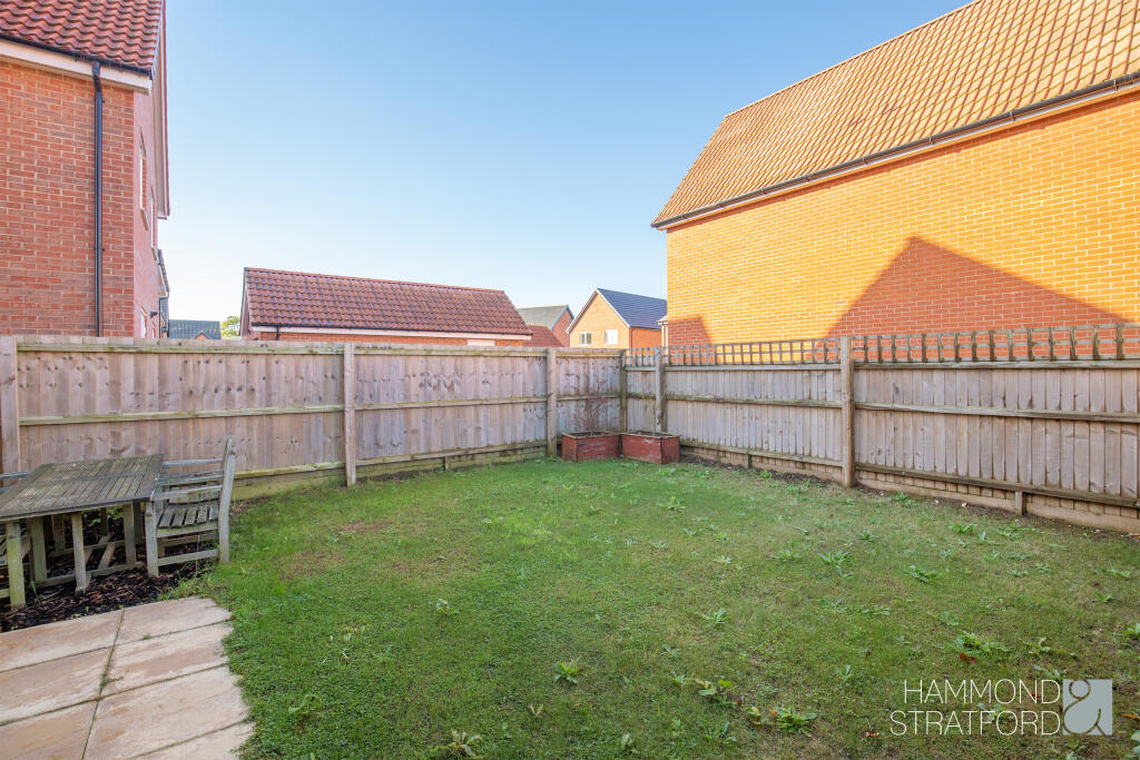 Harness Maker Way, Hethersett photo 4