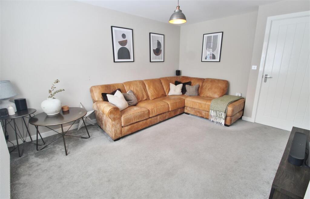 House in South Kesteven, Green Hill, Grantham - View 5