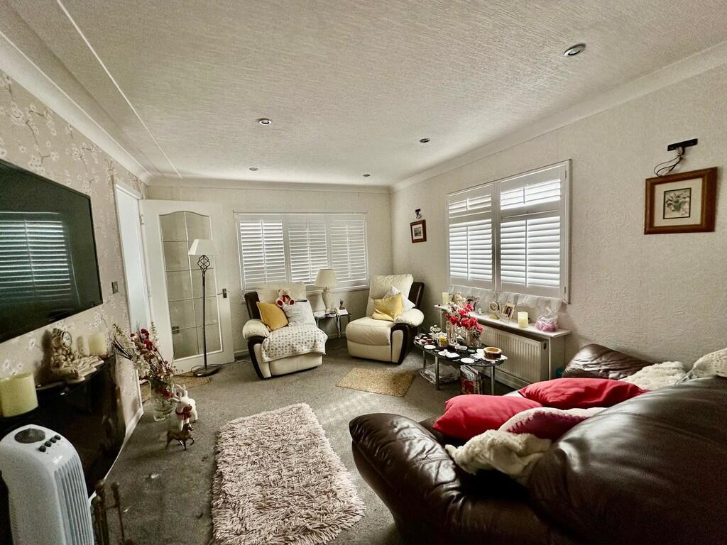 Woodbine Close, Waltham Abbey - View 5