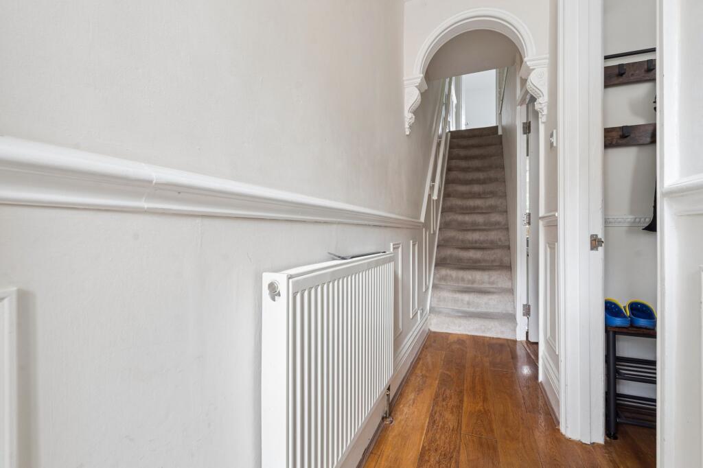 House in Watford - View 5