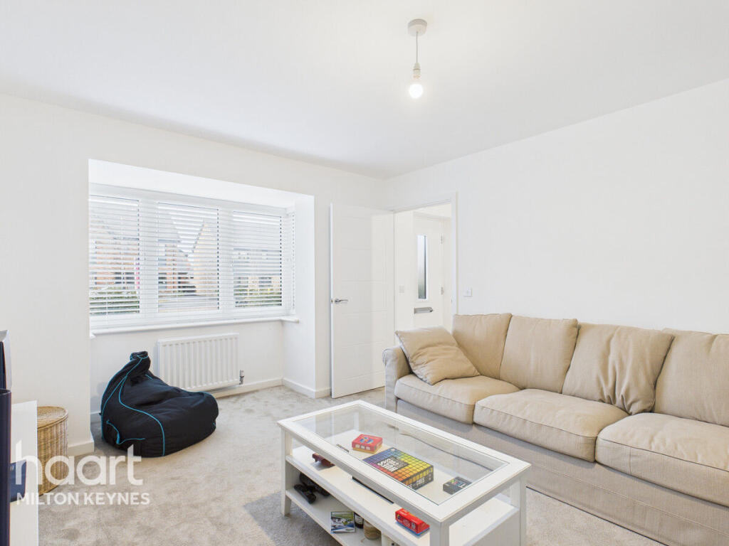 House in Milton Keynes, Whitehouse - View 5