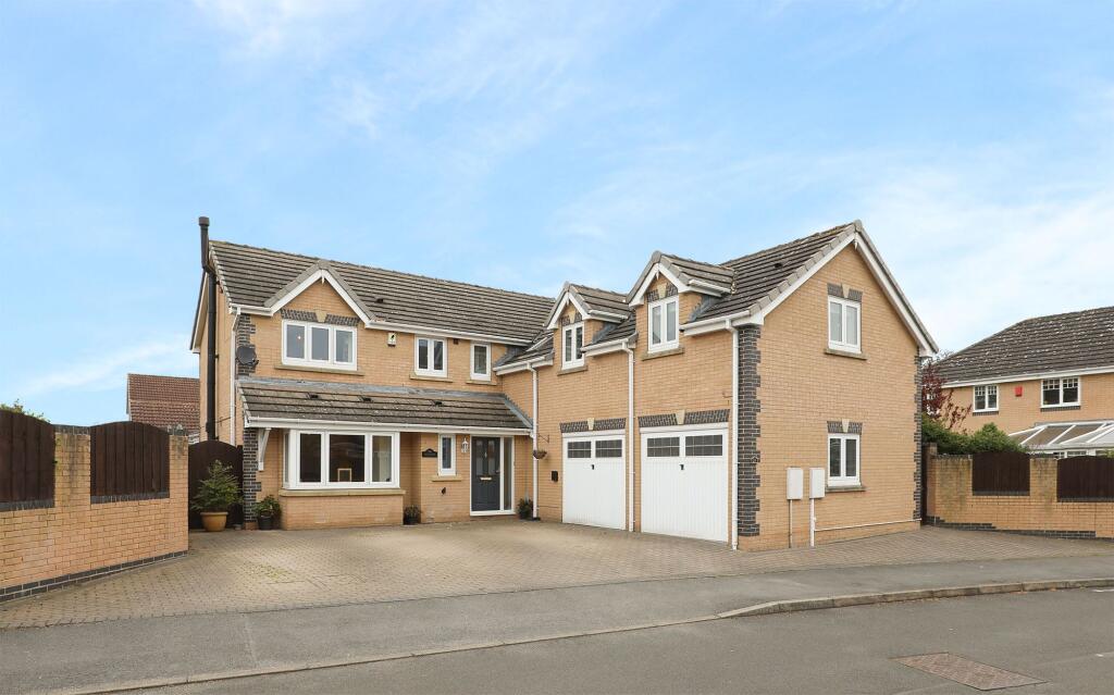 5-bed detached on Kelgate, Mosborough, S20, £525,000