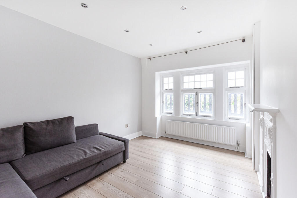 Main image of property: 21 Cavendish Buildings, Gilbert Street, Mayfair