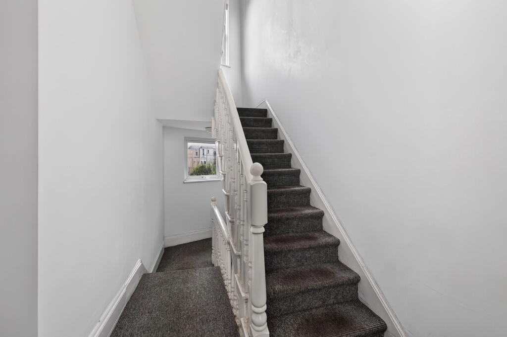 House in Plymouth, Mutley - View 3