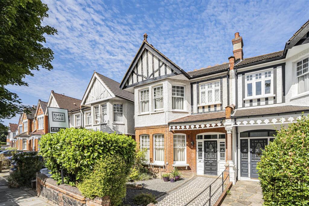 Main image of property: Old Park Road, Palmers Green, London, N13