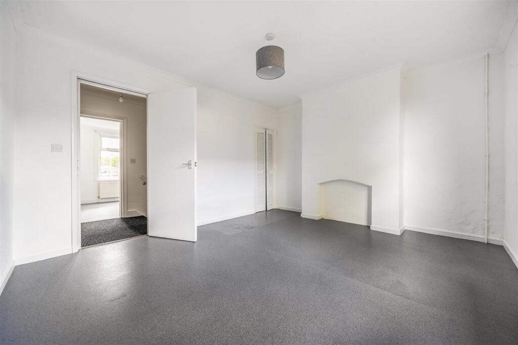 House in Maidstone, Kent - View 2