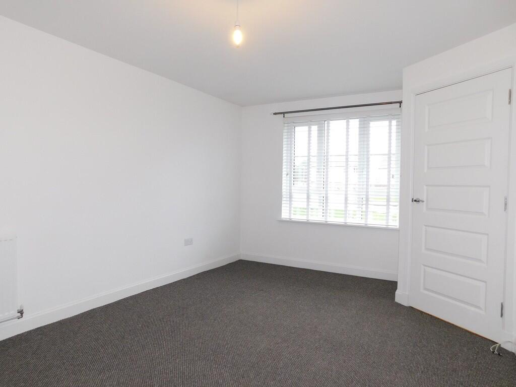 House in Livingston - View 3